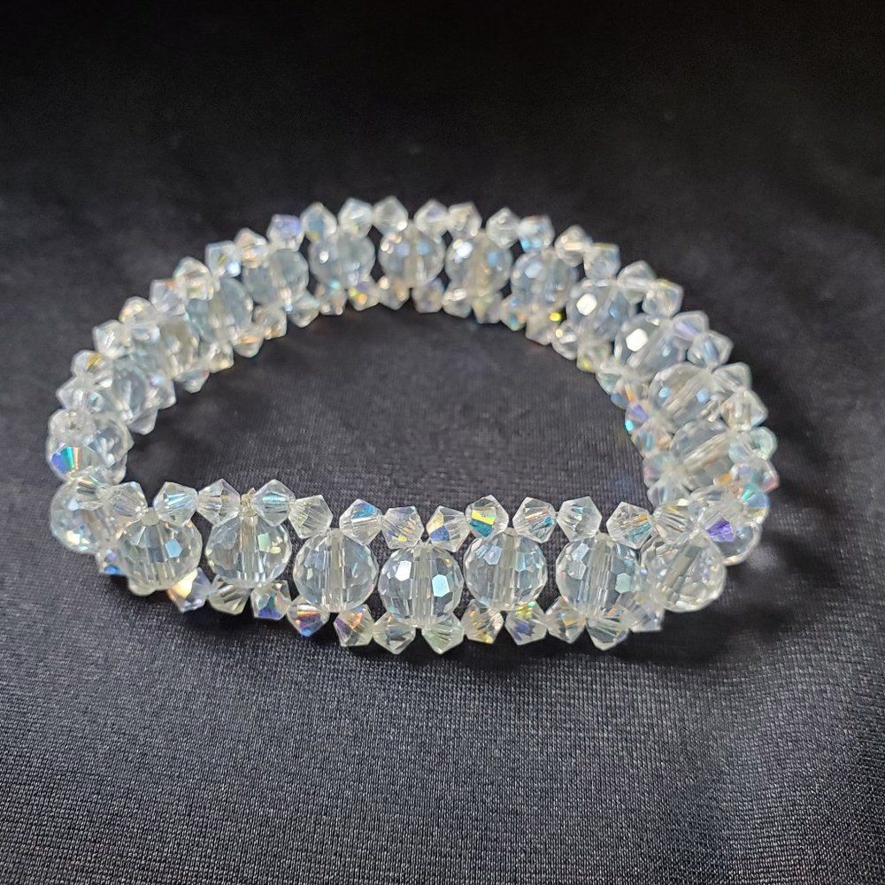 Clear crystal stretch bead bracelet